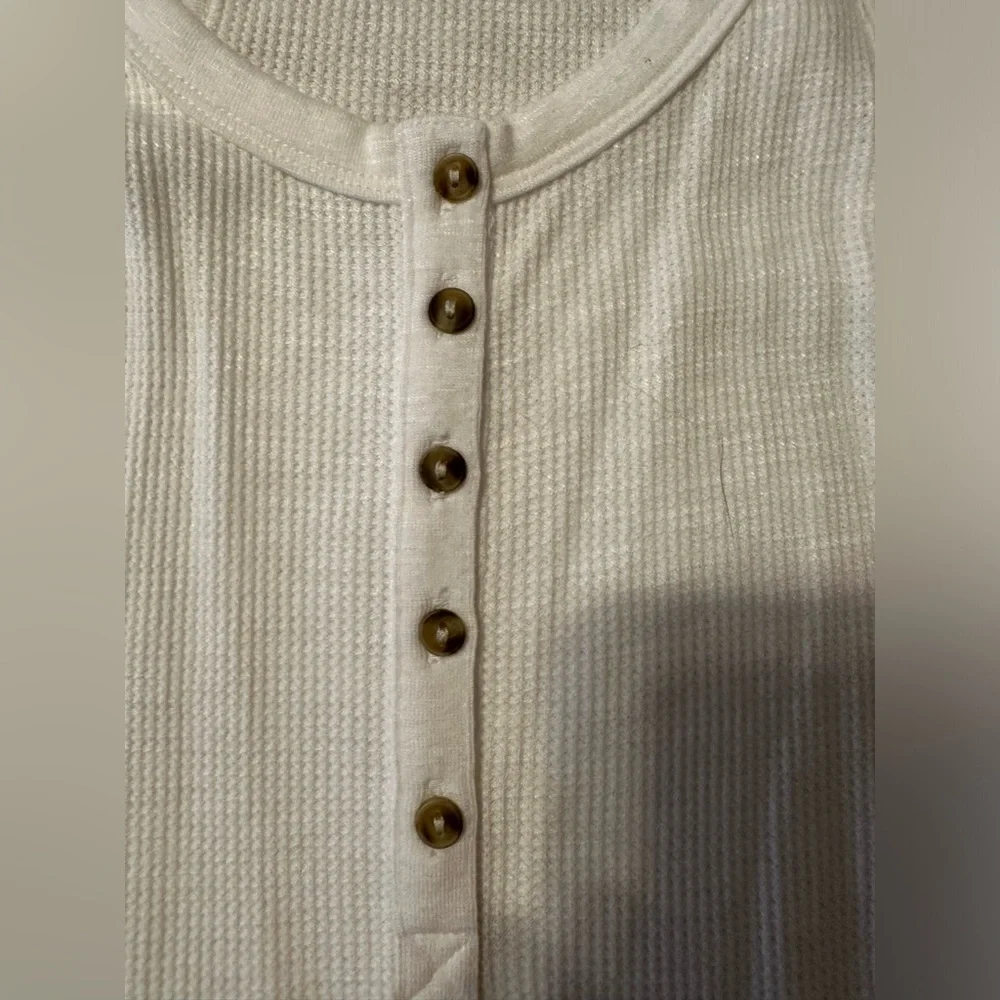 Aerie button tank top - Picture 2 of 3